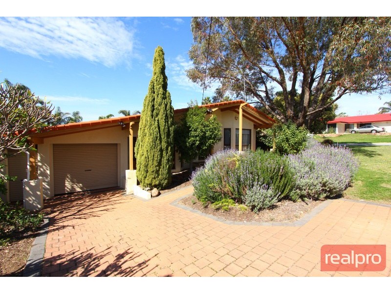 12 Balfern Court, Hamersley WA 6022