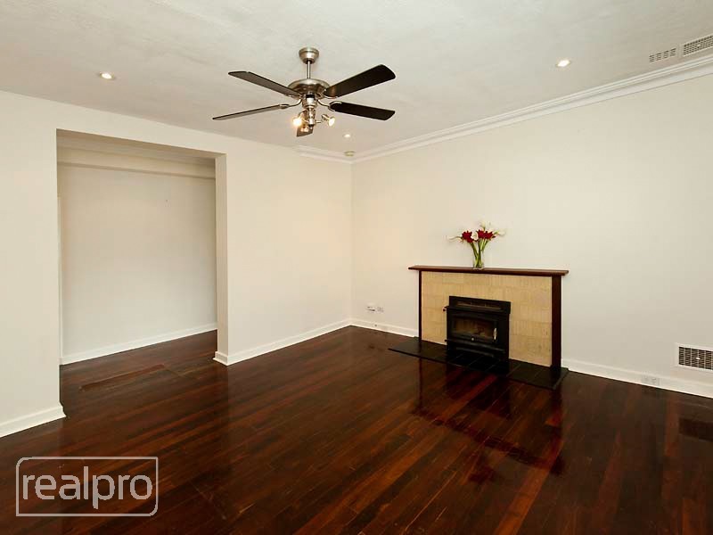 47 Bradshaw Crescent, Manning WA 6152