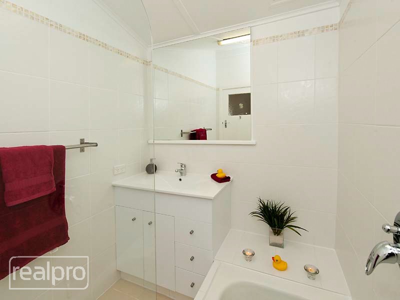 47 Bradshaw Crescent, Manning WA 6152