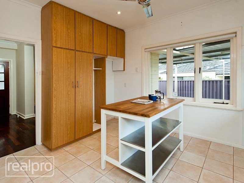 47 Bradshaw Crescent, Manning WA 6152