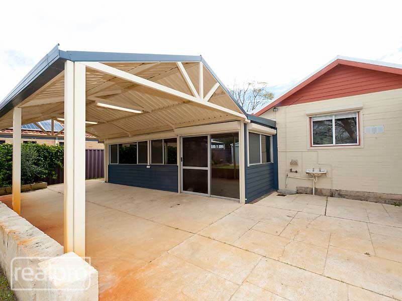 47 Bradshaw Crescent, Manning WA 6152