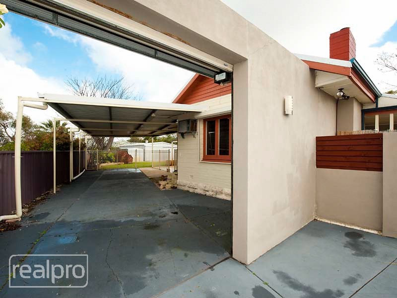 47 Bradshaw Crescent, Manning WA 6152