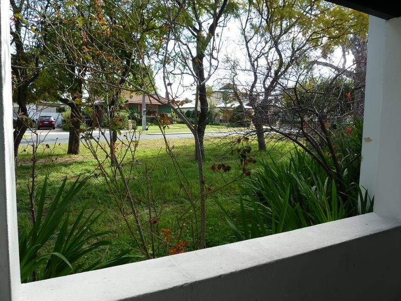 27 Downey Drive, Manning WA 6152