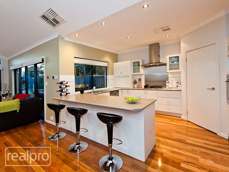 54 Parsons Avenue, Manning WA 6152