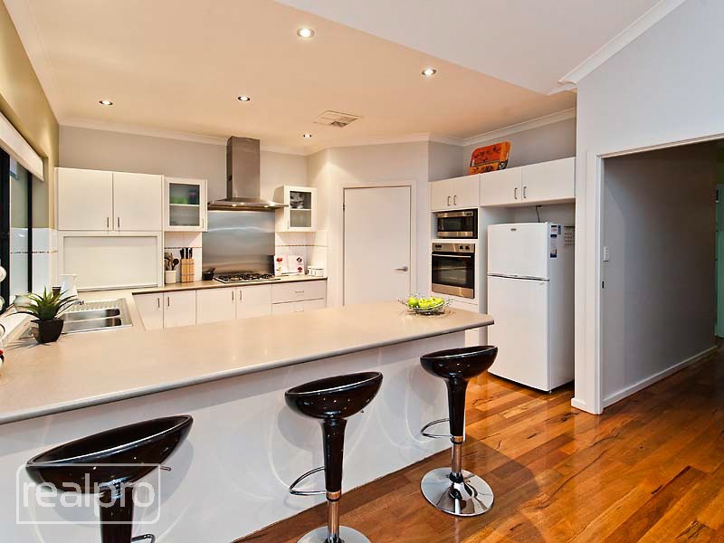 54 Parsons Avenue, Manning WA 6152