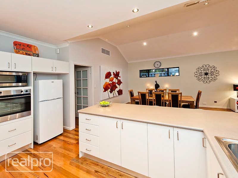 54 Parsons Avenue, Manning WA 6152