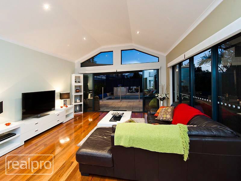 54 Parsons Avenue, Manning WA 6152