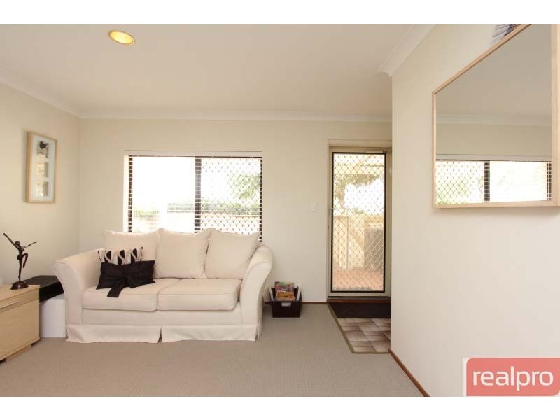 3/79 Clydesdale Street, Como WA 6152