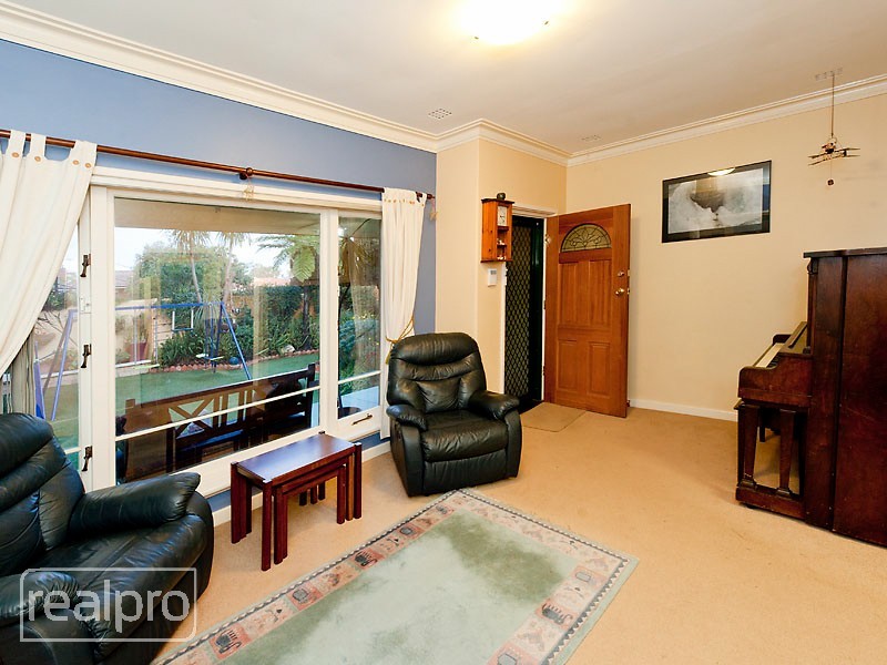 39A Bickley Crescent, Manning WA 6152