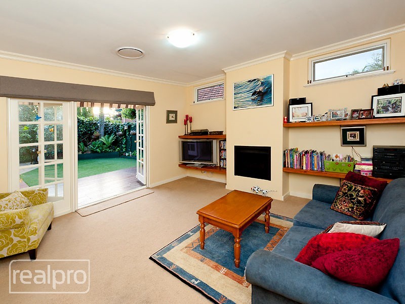 39A Bickley Crescent, Manning WA 6152