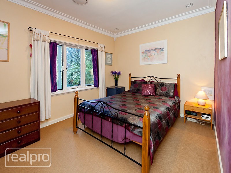 39A Bickley Crescent, Manning WA 6152