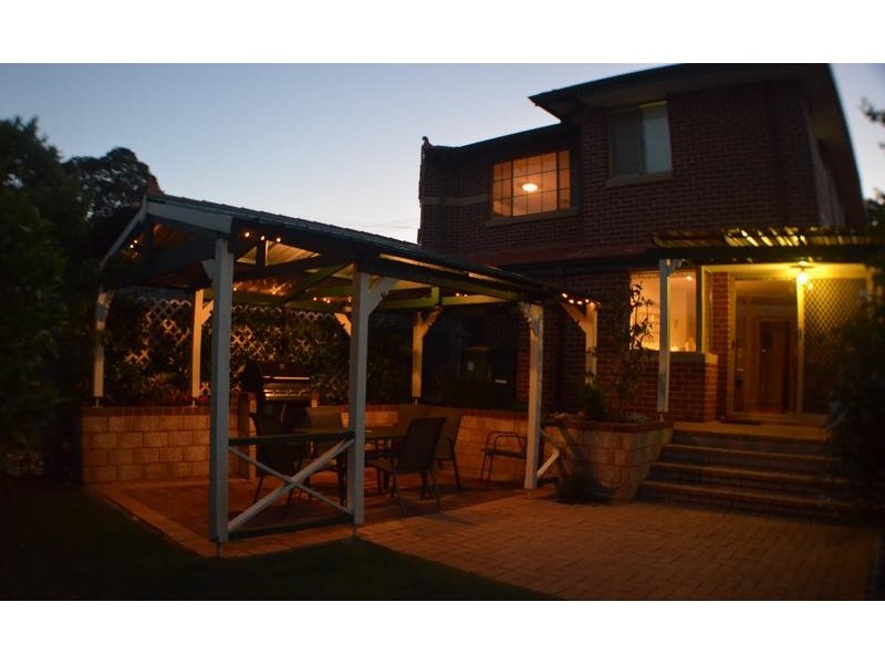 2 Potter Avenue, Salter Point WA 6152