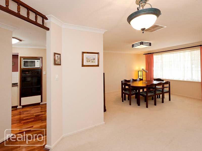2 Potter Avenue, Salter Point WA 6152