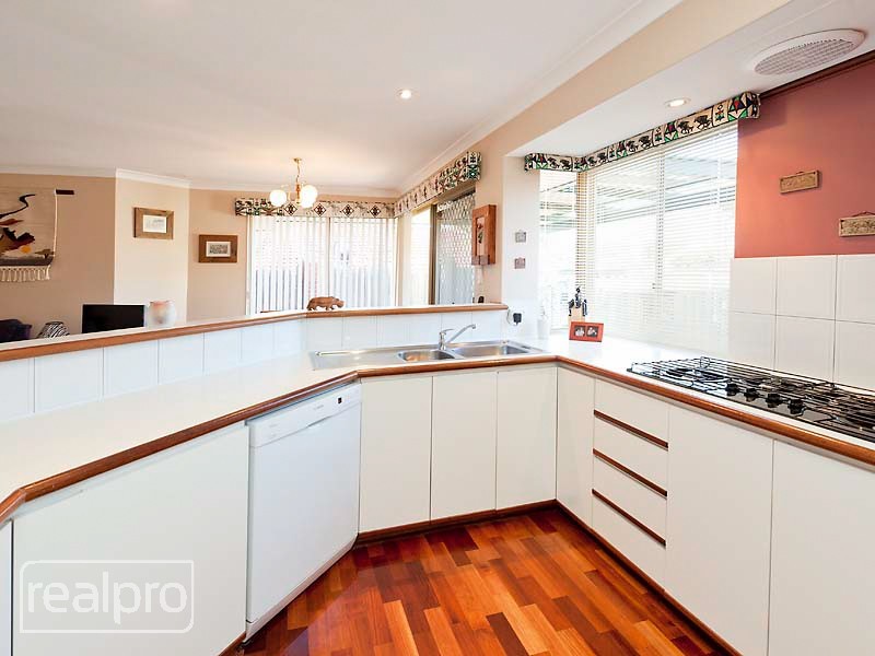 2 Potter Avenue, Salter Point WA 6152
