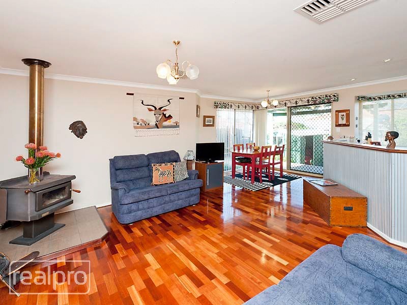 2 Potter Avenue, Salter Point WA 6152