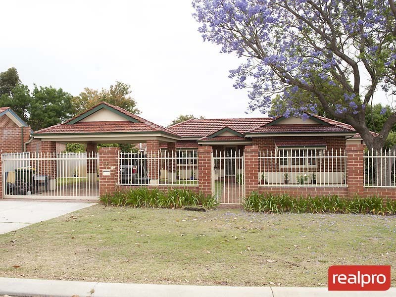 28 Pether Road, Manning WA 6152