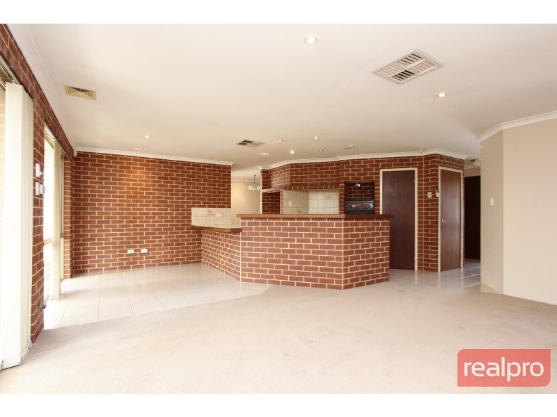 95 Beasley Road, Leeming WA 6149