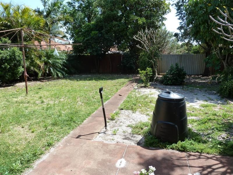 66 Henning Crescent, Manning WA 6152