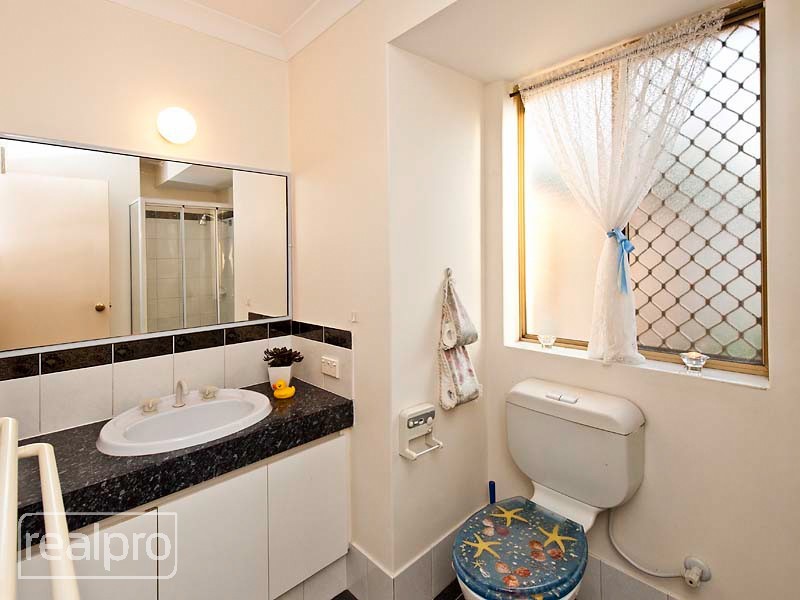 23 Goss Avenue, Manning WA 6152