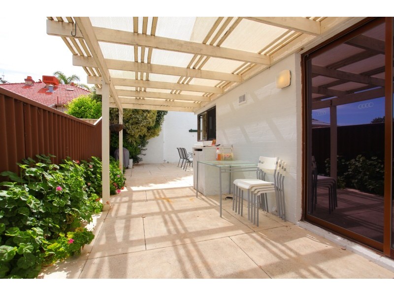 1/256 Labouchere Road, Como WA 6152