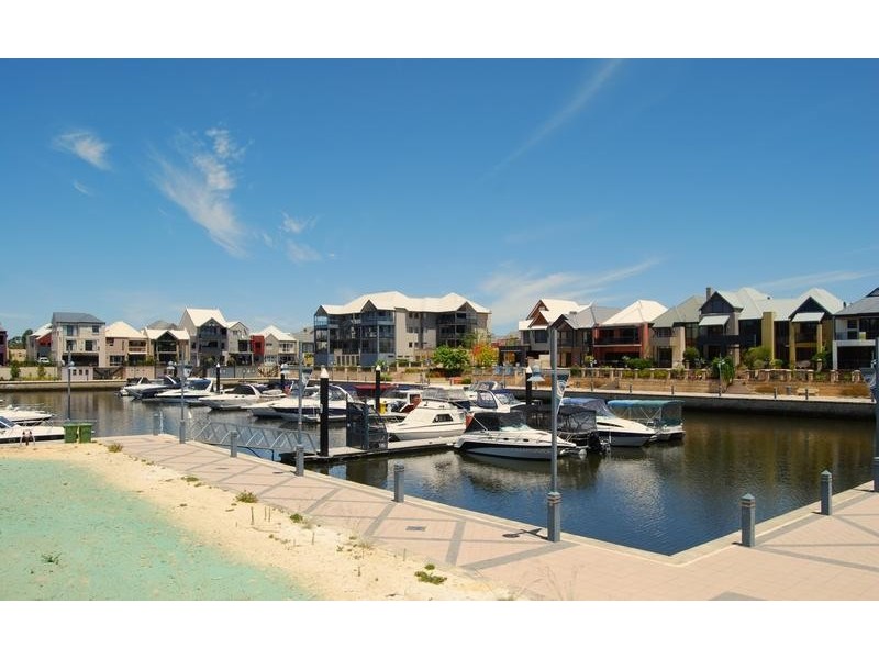 13/10 Marina Drive, Ascot WA 6104