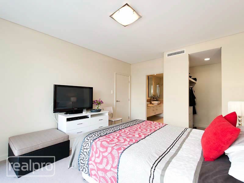 4/31 Mill Point Road, South Perth WA 6151
