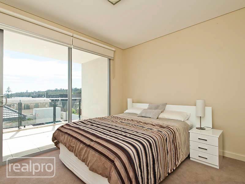 4/31 Mill Point Road, South Perth WA 6151
