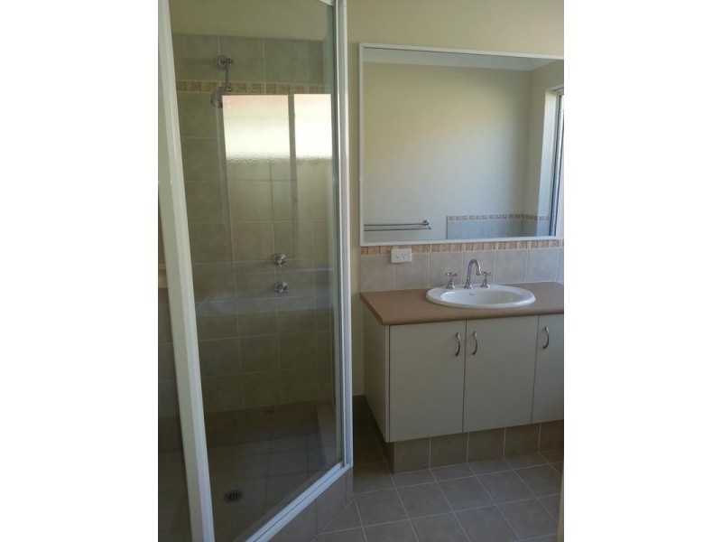 11 Devonshire Terrace, Armadale WA 6112