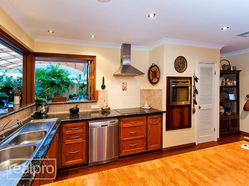 53 Bateman Road, Mount Pleasant WA 6153