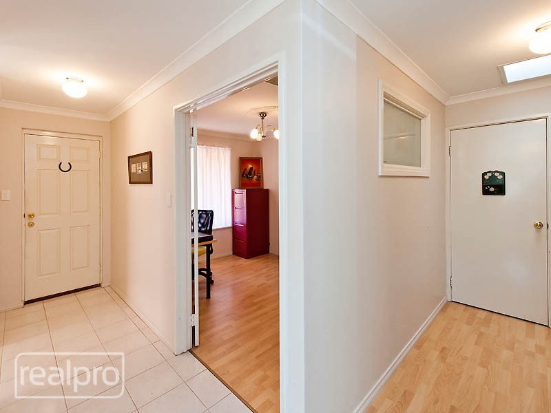 8 Templemore Gardens, Waterford WA 6152