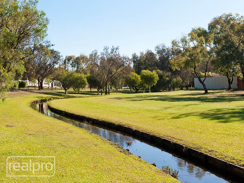 8 Templemore Gardens, Waterford WA 6152