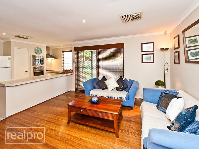 24A Bickley Crescent, Manning WA 6152