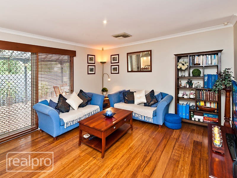 24A Bickley Crescent, Manning WA 6152