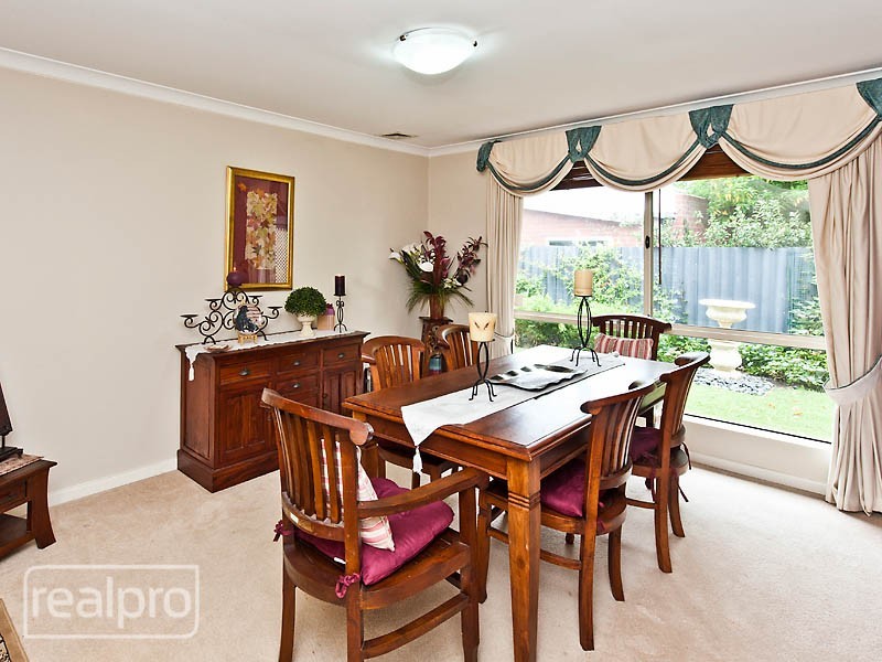 24A Bickley Crescent, Manning WA 6152