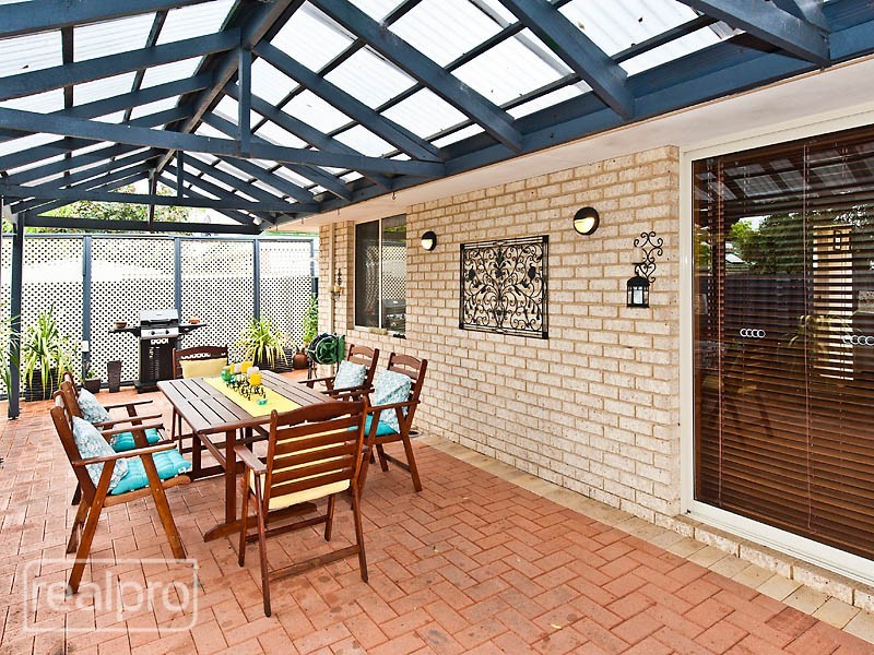 24A Bickley Crescent, Manning WA 6152