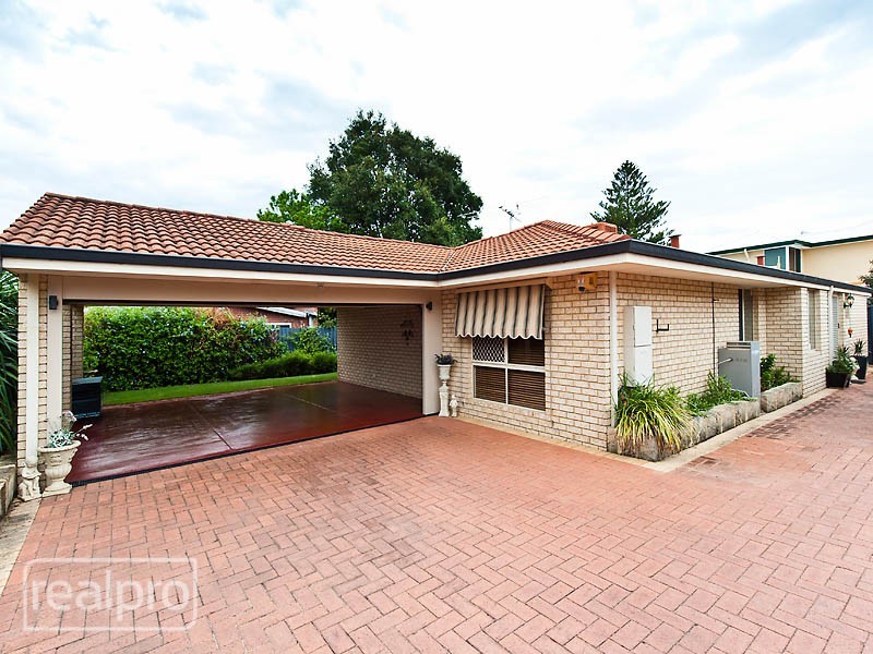 24A Bickley Crescent, Manning WA 6152