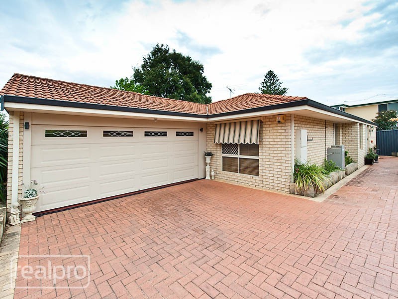 24A Bickley Crescent, Manning WA 6152