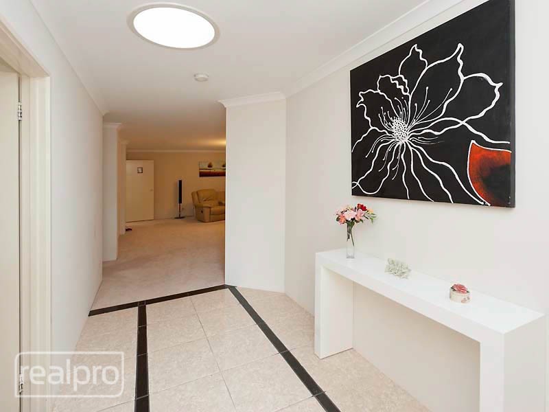 45 Goss Avenue, Manning WA 6152