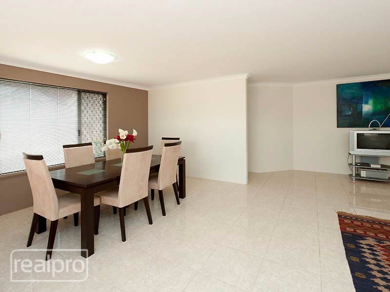 45 Goss Avenue, Manning WA 6152