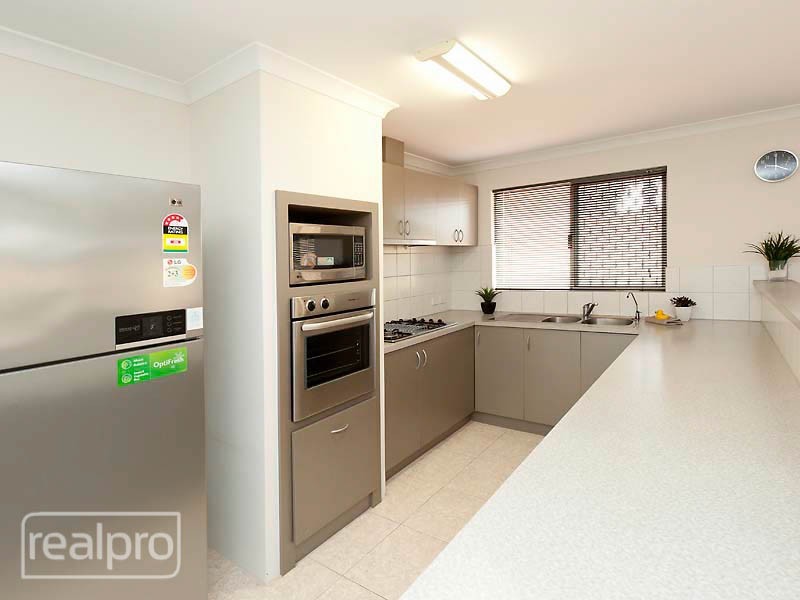 45 Goss Avenue, Manning WA 6152