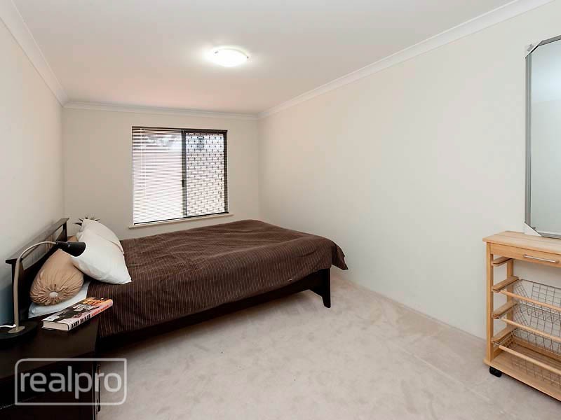 45 Goss Avenue, Manning WA 6152