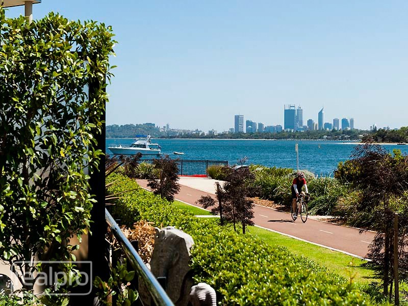 3/72 Canning Beach Road, Applecross WA 6153
