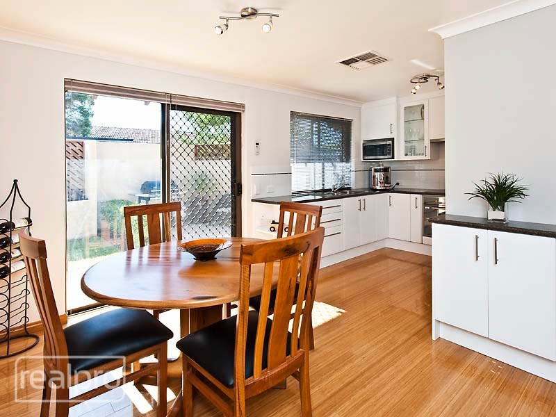 4/96 Edgecumbe Street, Como WA 6152