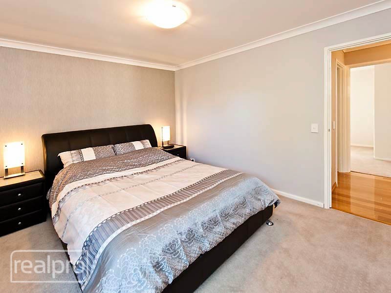 4/96 Edgecumbe Street, Como WA 6152