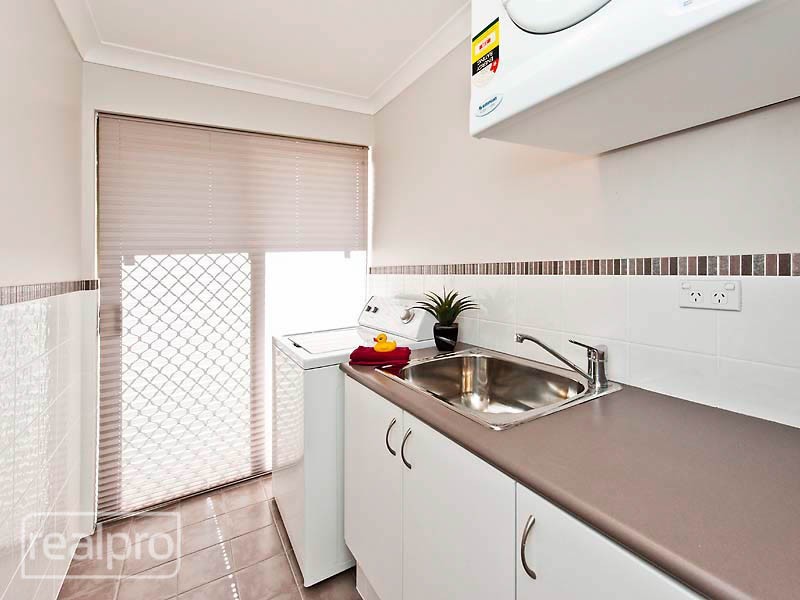 4/96 Edgecumbe Street, Como WA 6152