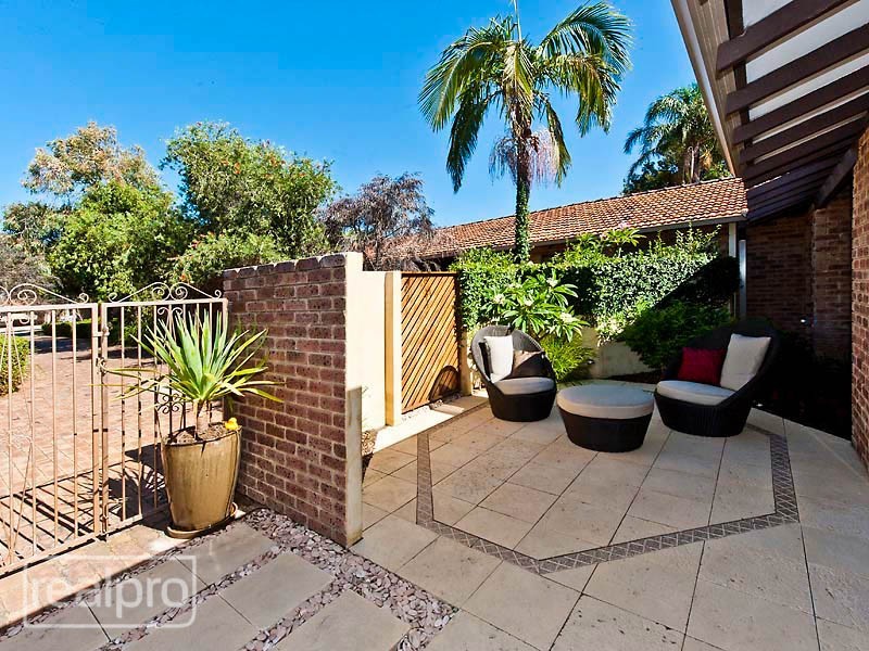 4/96 Edgecumbe Street, Como WA 6152