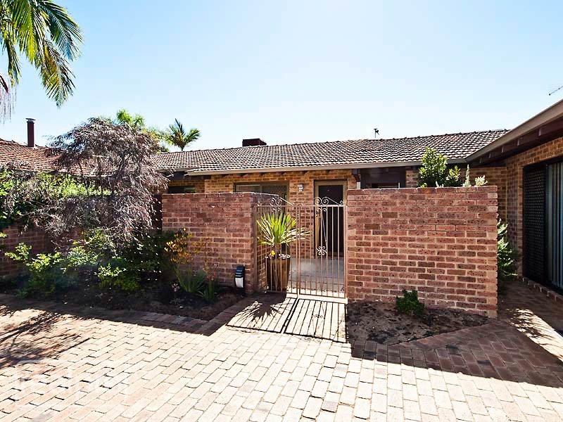 4/96 Edgecumbe Street, Como WA 6152