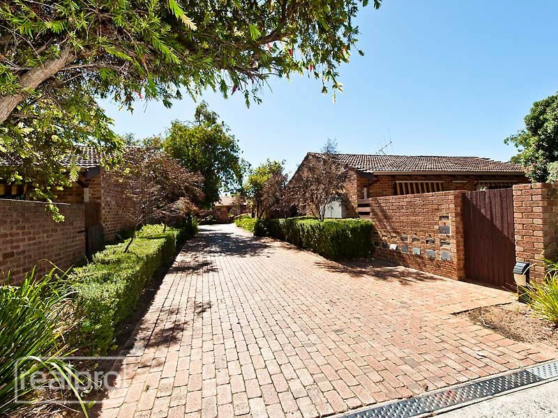 4/96 Edgecumbe Street, Como WA 6152