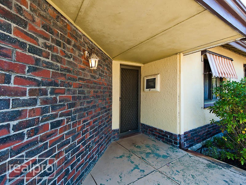 32 Bickley Crescent, Manning WA 6152