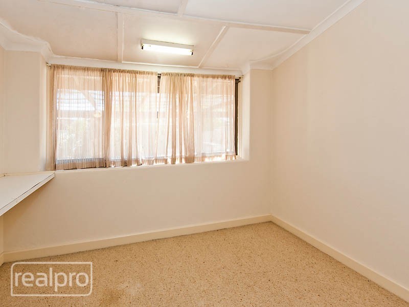 32 Bickley Crescent, Manning WA 6152